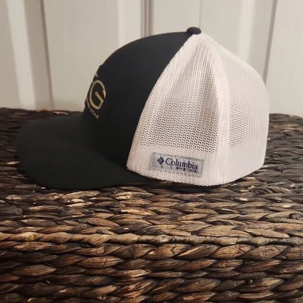 NWOT Columbia PFG Black White Mesh Flex Fit Hat M Unisex Gold Logo Fish Boat